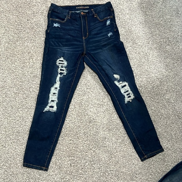 U.S.Polo Assn jeans, size 14. Inseam 27, high-rise, cotton spandex polyester - Picture 2 of 8